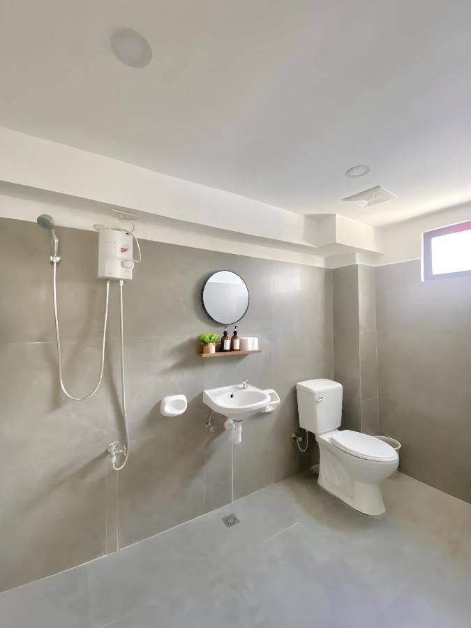 New Modern Home Near Airport, Beach And Fast Wi-Fi Sudtungan 외부 사진