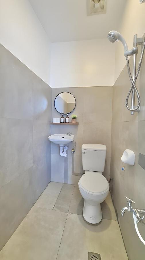 New Modern Home Near Airport, Beach And Fast Wi-Fi Sudtungan 외부 사진