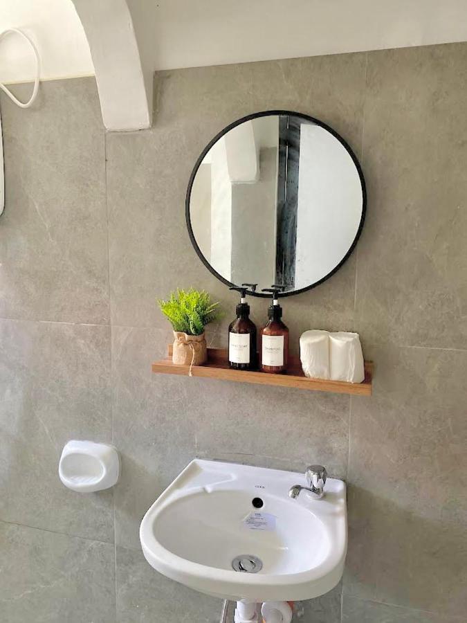 New Modern Home Near Airport, Beach And Fast Wi-Fi Sudtungan 외부 사진
